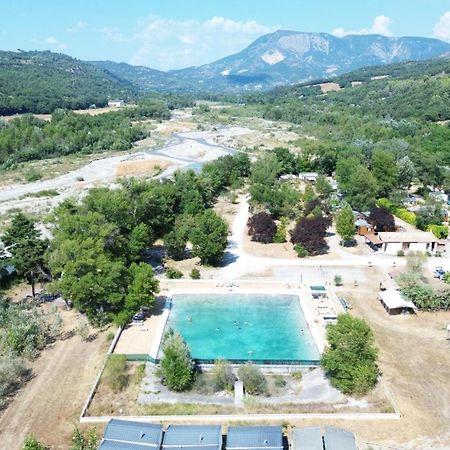 Camping Tikayan La Celestine Hotel Beynes  Bagian luar foto